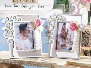 Photo frames and favors