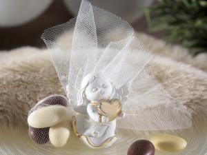 Tulle wedding favor with little angels