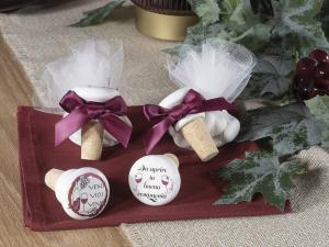 Wedding favor wine