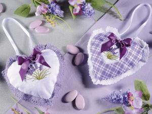lavender confetti bag for wedding favors