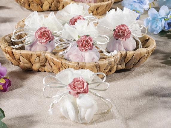 Vente en gros de cadeaux de mariage et de porte-confettis