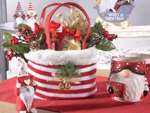 Confezionare una borsa o cesta regalo natalizia