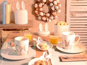 Easter breakfast ceramic cups