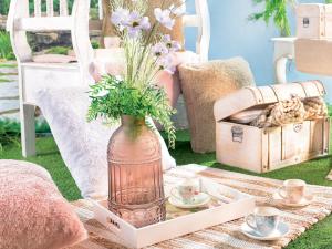 Summer outdoor and furnishing accessories