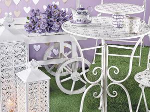 Tables et chaises décoratives