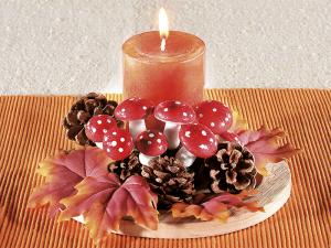 autumn centerpiece leaves mushrooms