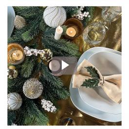 Green & Gold themed Christmas table