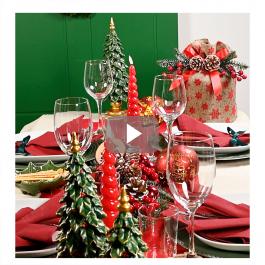 how to set up a Christmas table