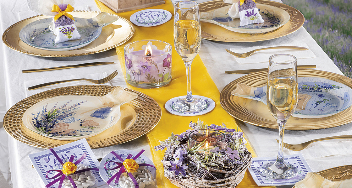 allestimento tavola lavanda