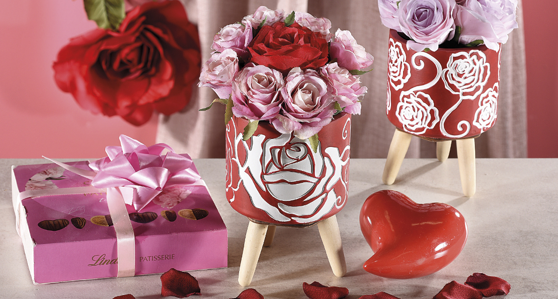 Gift vases and flowers for Mother's Day