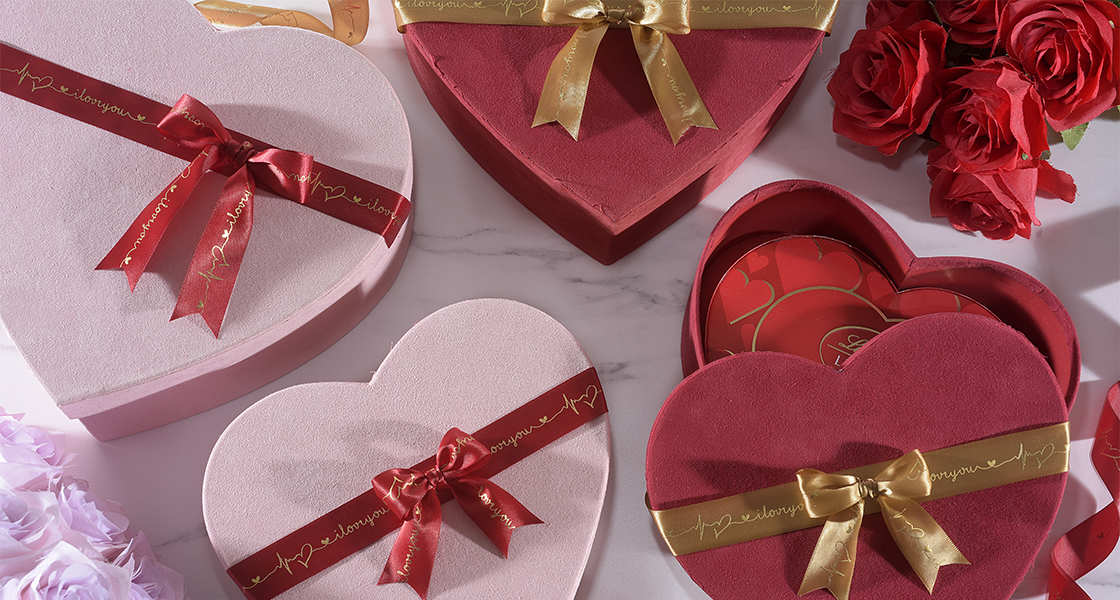 Heart gift boxes